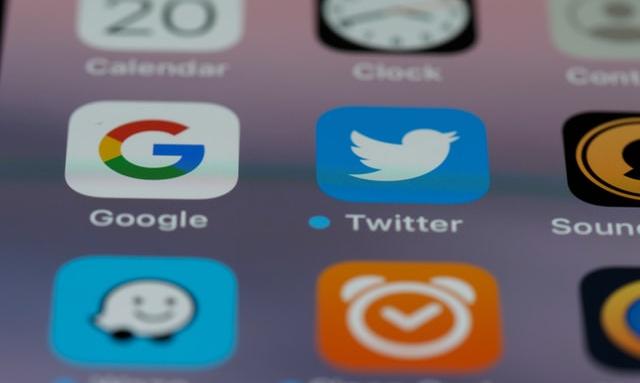Twitter отчита отлив от рекламодатели